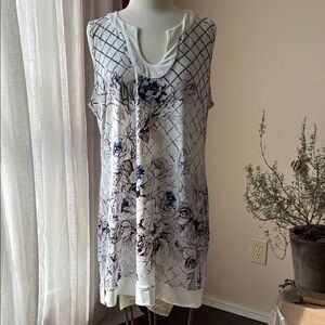 White House Black Market white and blue floral sleeveless dress